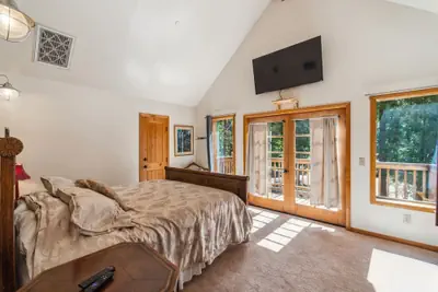 Photo 3 - Root-stone Lodge 4 Bedroom Cabin by RedAwning