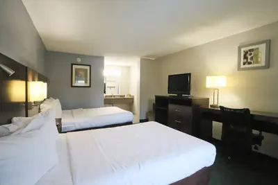 Photo 5 - Greenville Inn and Suites