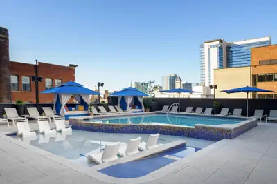 Photo 2 - Tempo By Hilton Nashville Downtown