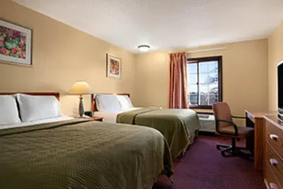 Photo 4 - The Sage Hotel