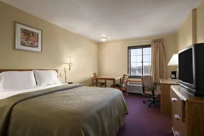 Photo 5 - The Sage Hotel