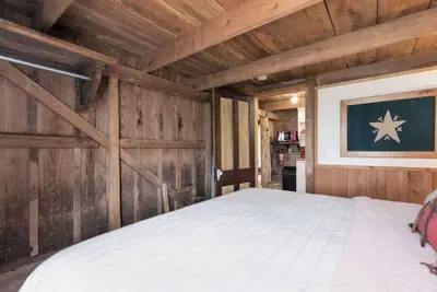 Photo 3 - Gorgeous Barn Cabin 10min From Main St!