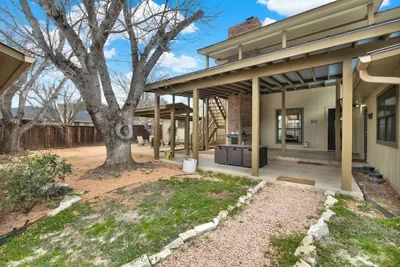 Photo 2 - Huge Luxury Home With Hot Tub and Sauna - 2 mi to Dwntn