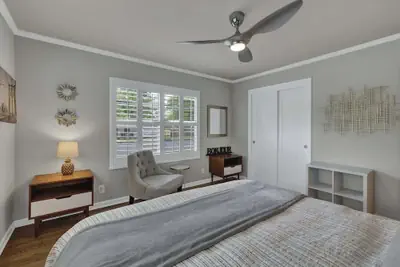 Photo 4 - Luxury Mid Century Charmer Near Historic Main St