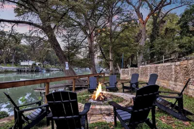 Photo 2 - Luxury Lakefront Oasis With Boat Dock-firepit