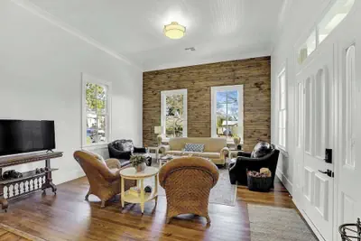 Photo 2 - New! Luxurious Home With Wine Cellar & Firepit!