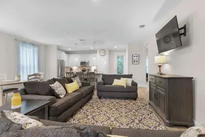 Photo 2 - Pristine 3-bedroom Home Near Canyon Lake!