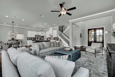 Photo 2 - Stunning Luxury Home on Lake Lbj!
