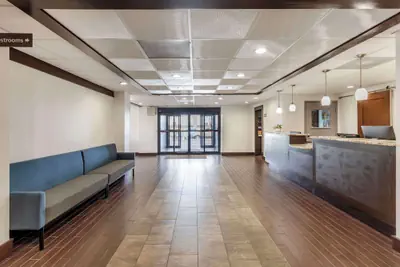 Photo 3 - Comfort Inn Dallas North Love Field Airport