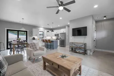 Photo 2 - Luxury Home 3blck From Main St With Firepit