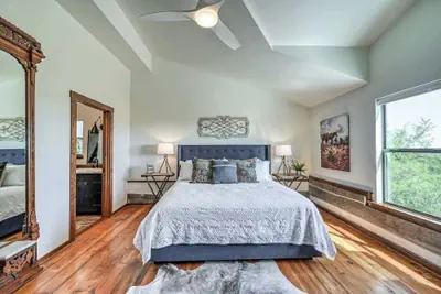 Photo 4 - Luxury 23-acre Ranch With Hottub Near Alamosprings