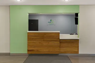 Photo 4 - Woodspring Suites East Lansing - University Area