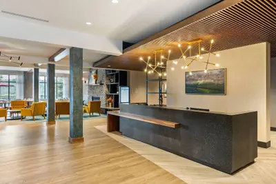 Photo 4 - Cambria Hotel Lake Placid - Lakeside Resort