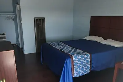 Photo 4 - Wiebe Motel