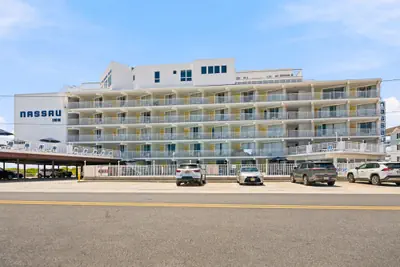 Photo 2 - Nassau Inn Beachfront
