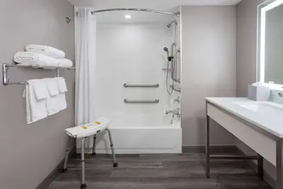 Photo 2 - Super 8 By Wyndham Baltimore Northwest