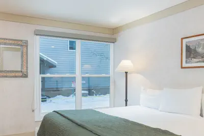 Photo 3 - Mountainside Inn 206 1 Bedroom Hotel Room by Alpine Lodging Telluride