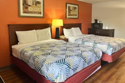 Photo 4 - Studio 6 Suites Dayton, Oh - Englewood