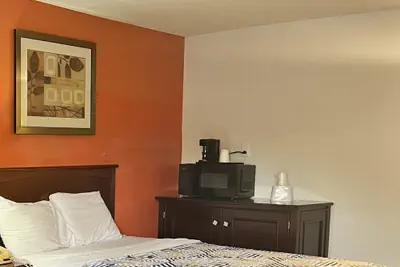 Photo 5 - Studio 6 Suites Dayton, Oh - Englewood