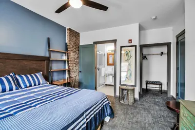 Photo 5 - Webber Hotel