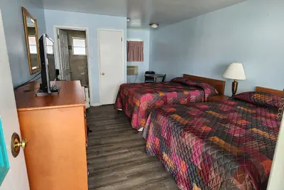 Photo 4 - Riviera Motel Erie
