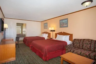 Photo 5 - Economy Hotel Wichita- Florence St.