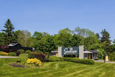 Photo 2 - Seascape Motel & Cottages