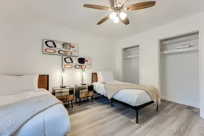 Photo 3 - Elegant Atlanta Home - Self Check-in
