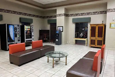 Photo 2 - Studio 6 Suites West Memphis, AR - Memphis