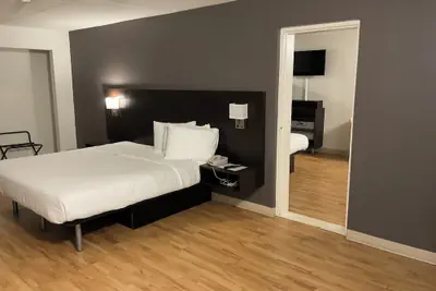 Photo 3 - Studio 6 Extended Stay - Columbus, GA -Downtown