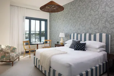 Photo 5 - The George Hotel