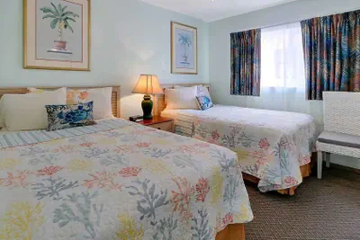 Photo 3 - Carlton House Motel