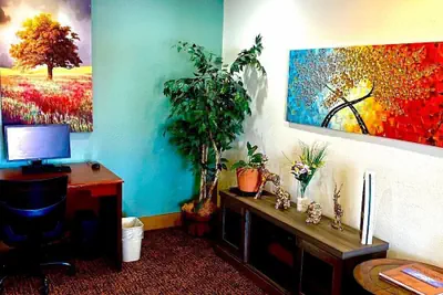 Photo 2 - Park View Inn & Suites Hoisington