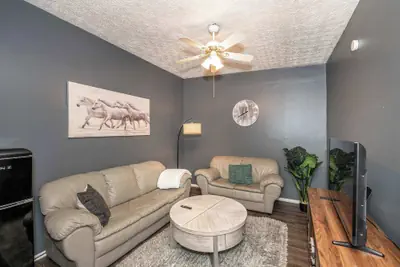 Photo 2 - Monmouth Loft 4
