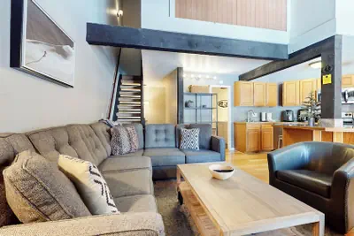 Photo 2 - Sherwin Villas Retreat