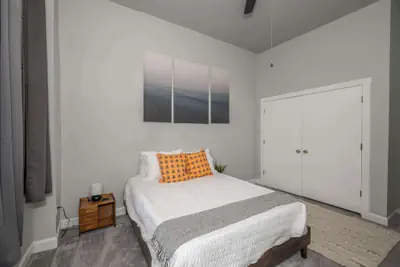 Photo 3 - The Heart of Madison Suites
