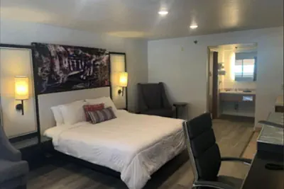Photo 3 - GO2 Inn & Suites by Relianse