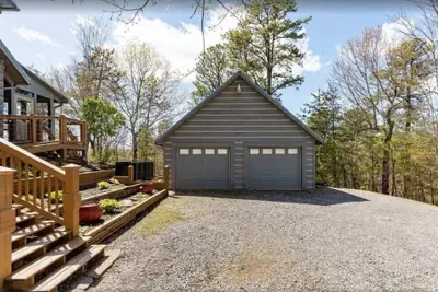 Photo 2 - Family Adventure Lodge