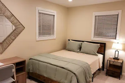 Photo 3 - Room in House - Majestic Private Room