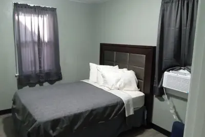Photo 4 - Homes-N-Courts