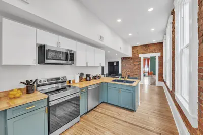 Photo 5 - 2 King/3 Bath, Toddler Friendly, Free Parking/laundry 2 Bedroom Duplex by Redawning