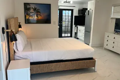 Photo 2 - La Mer Suites