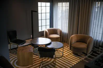 Photo 3 - Hotel Garrett