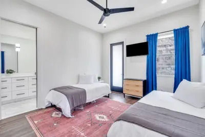 Photo 4 - Modern Mid-city Maison