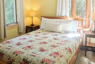 Photo 3 - 3Bedroom2Bath CarriageHouse Pet Friendly