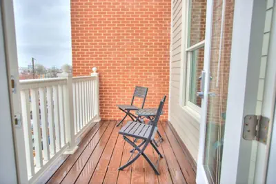 Photo 4 - Walk Score 91 Balcony Near King ST