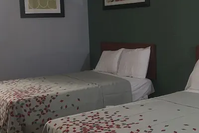 Photo 4 - American Value Inn