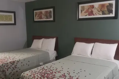 Photo 3 - American Value Inn