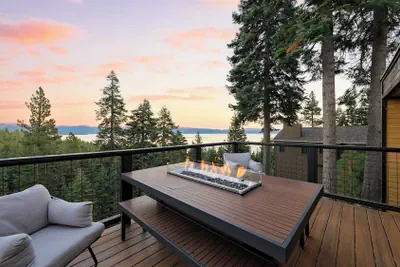 Photo 2 - Lake View, Firepit, Game Room Remodeled Nightingale Overlook by Avantstay