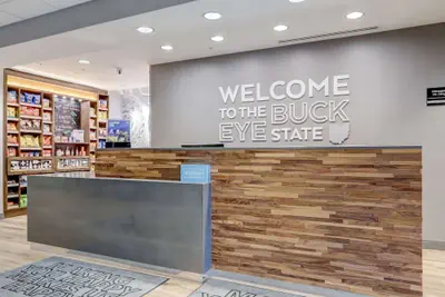 Photo 5 - Hampton Inn & Suites Cincinnati Midtown Rookwood